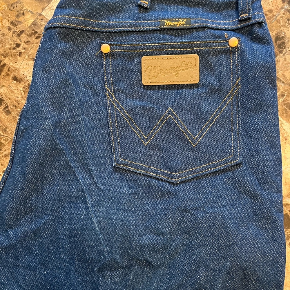 Wrangler Men's Classic Indigo Straight Jeans